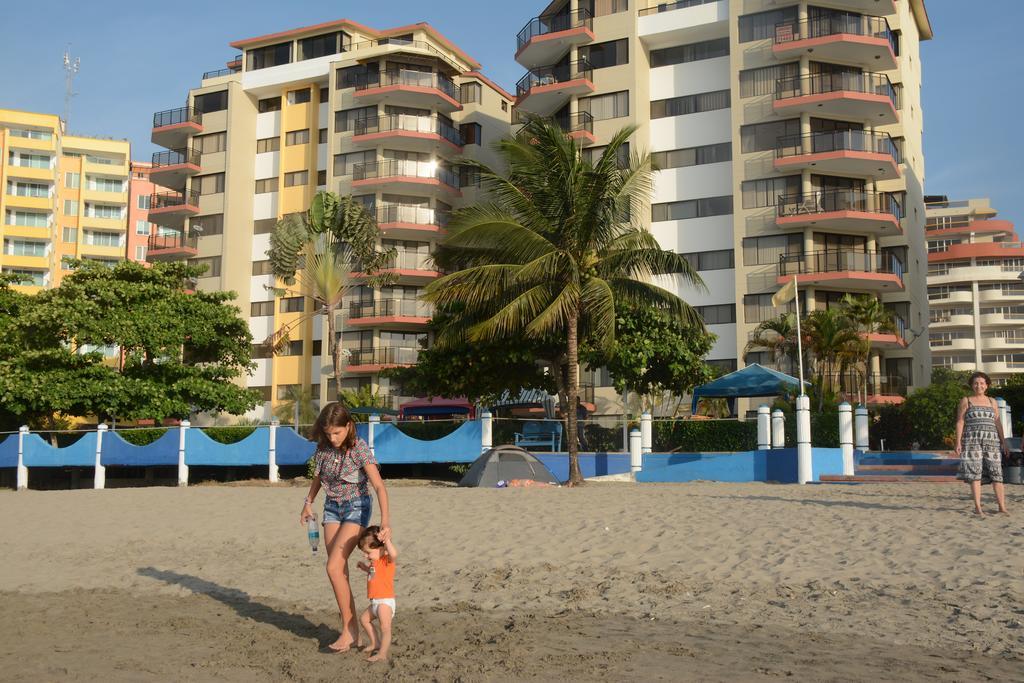 Playa Almendro Resort Tonsupa Exteriör bild
