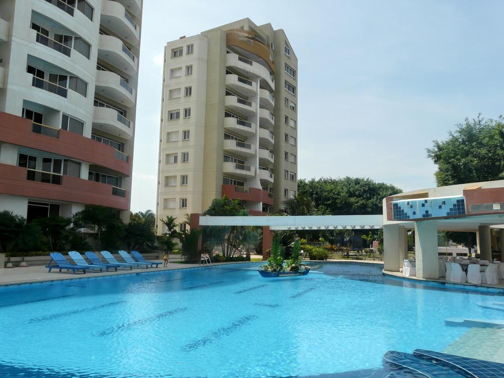 Playa Almendro Resort Tonsupa Exteriör bild