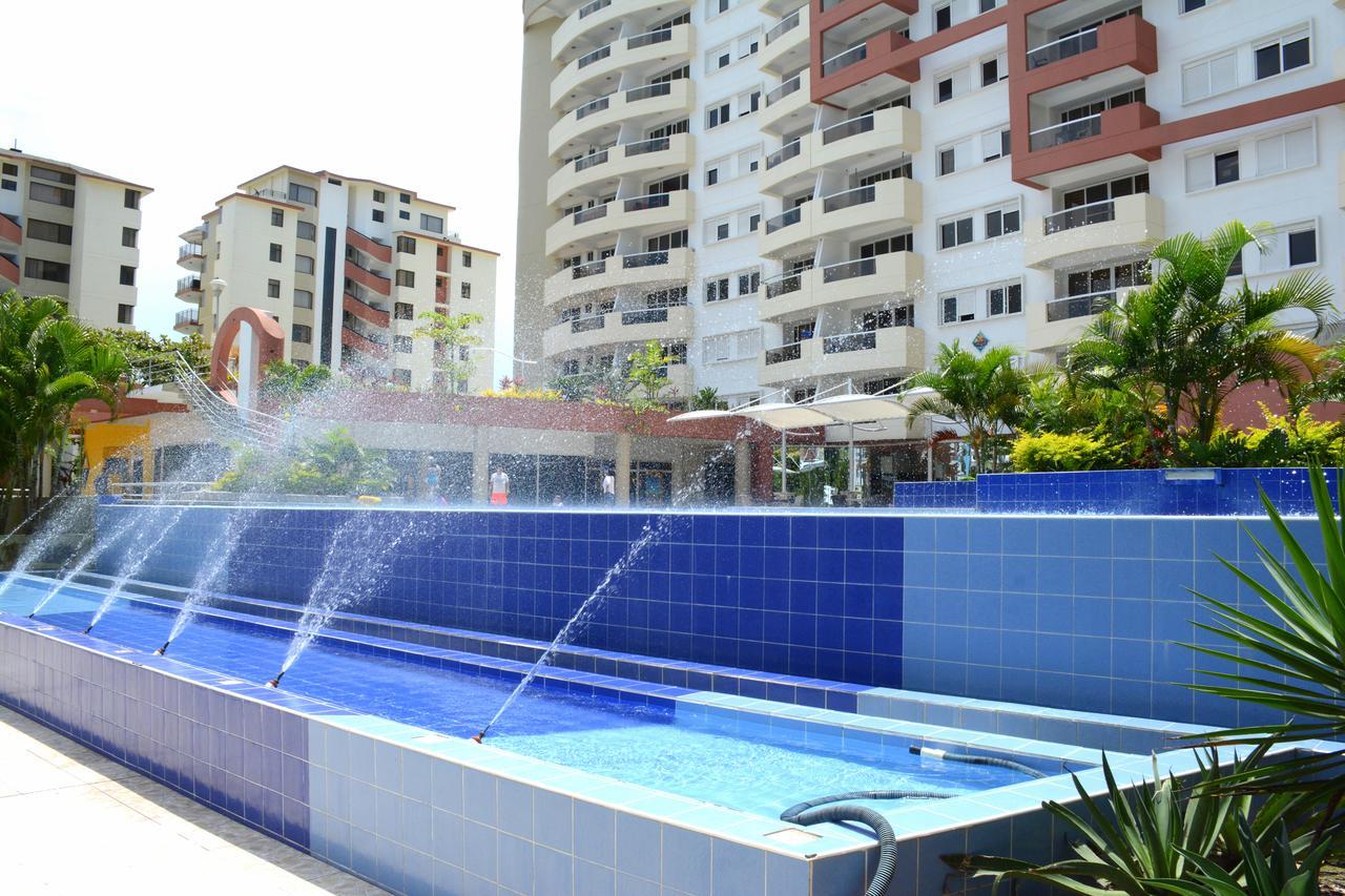 Playa Almendro Resort Tonsupa Exteriör bild
